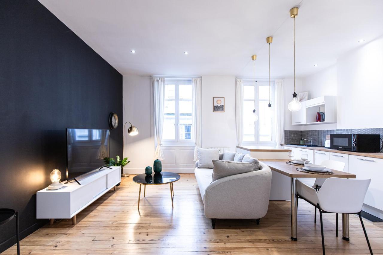 Le Cret - Place Jean Jaures Saint-Etienne  Ngoại thất bức ảnh